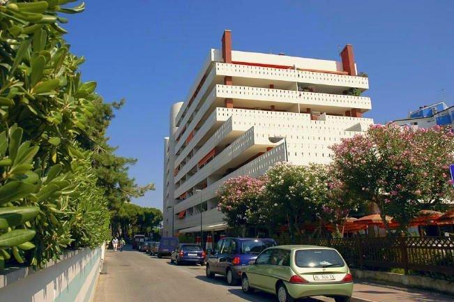 Condominio Luna 1 Lignano Sabbiadoro Eksteriør billede